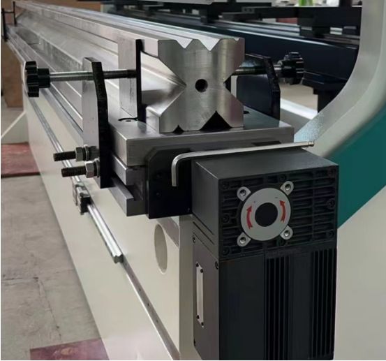 4 Hydarulic nc  press brake14d11