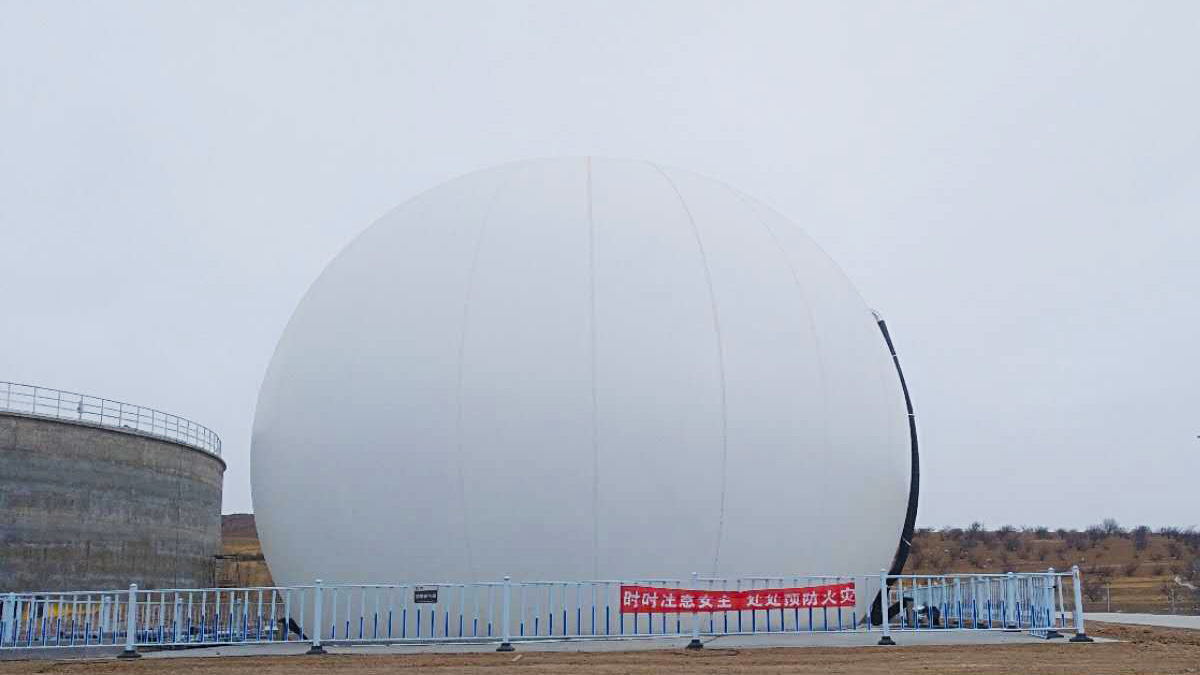 Double membrane methane gas holder for biogas with 1000 m3 capacity 