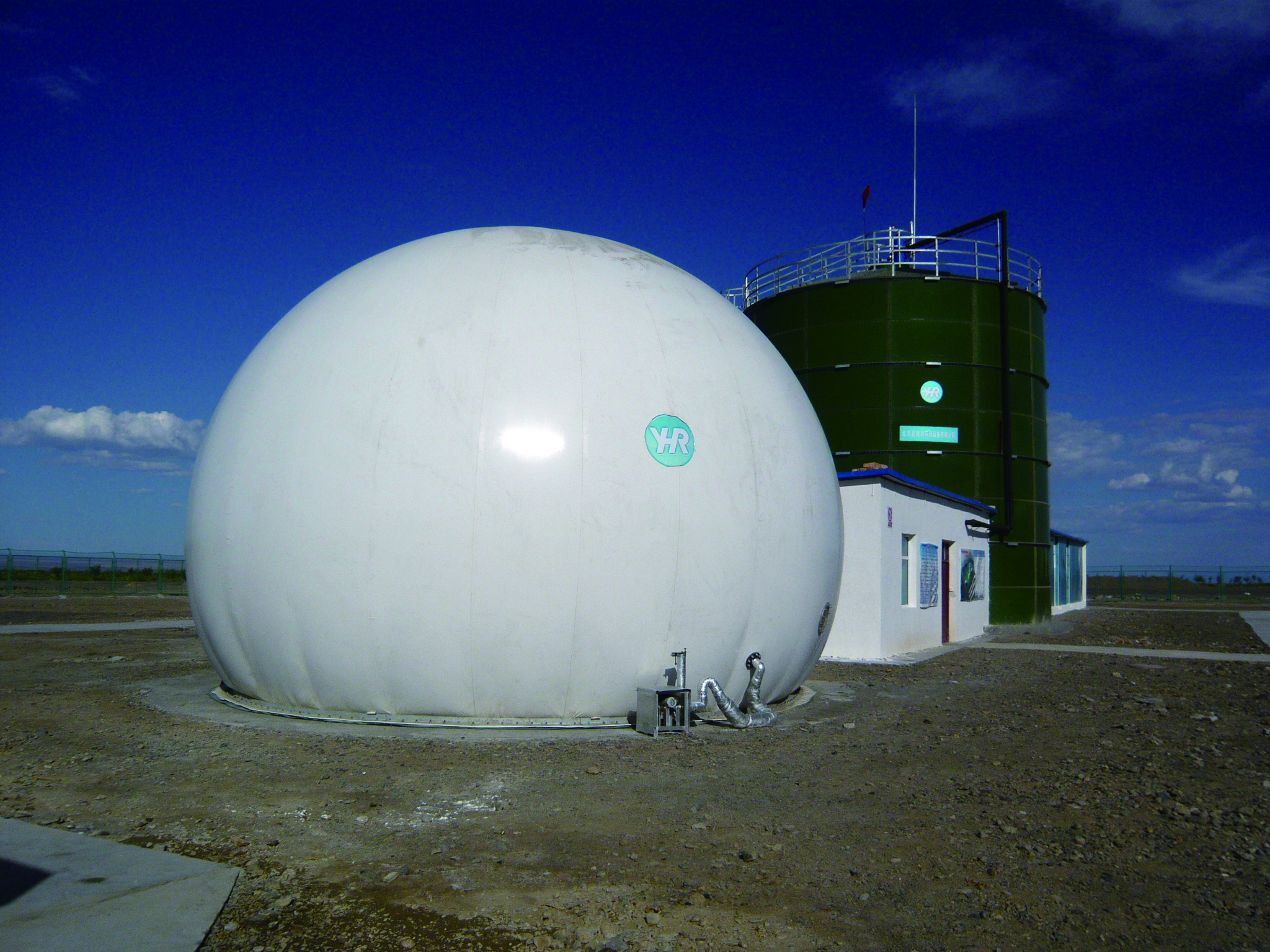 Large capacity double membrane biogas storage holder 