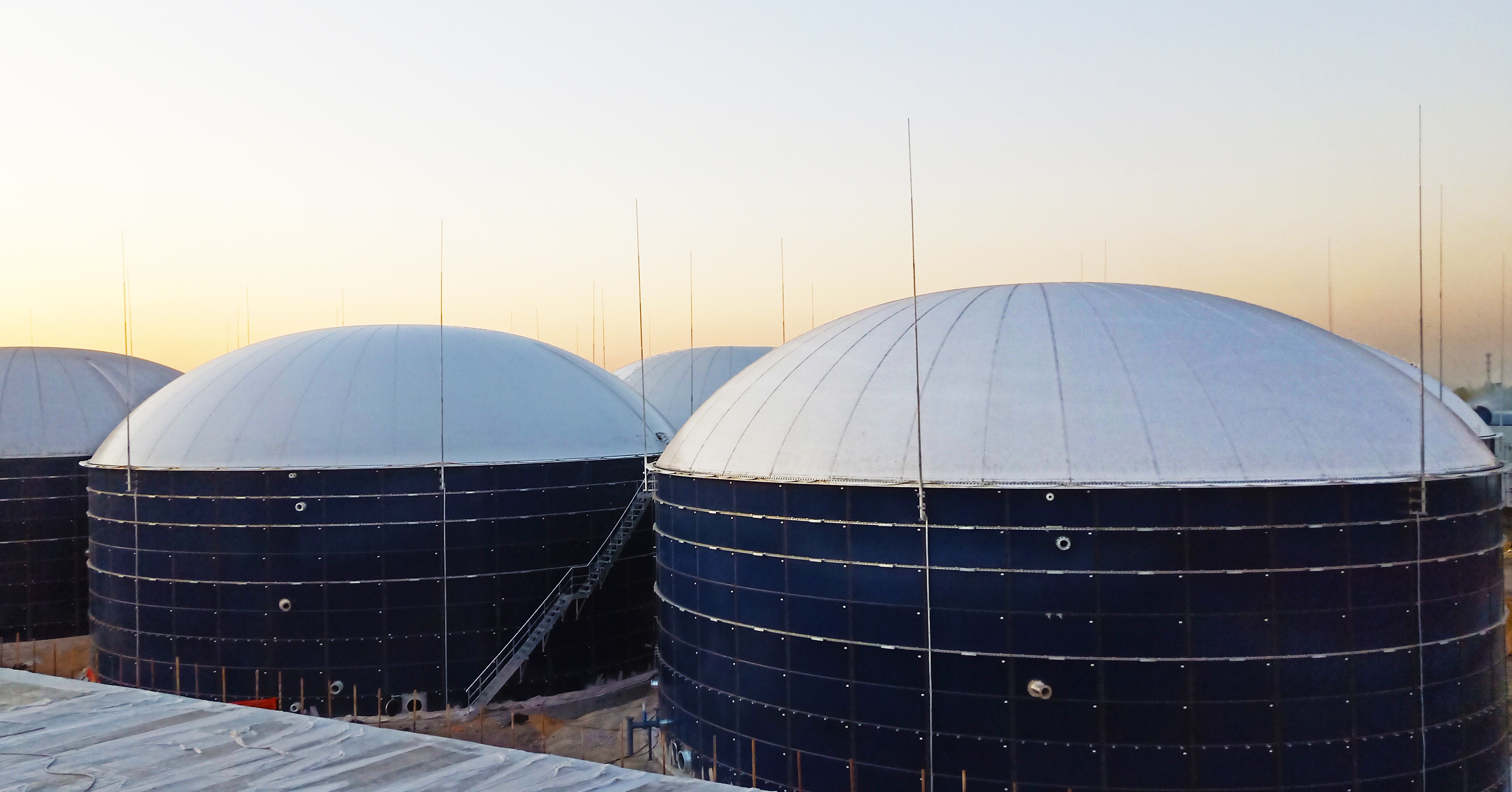 Glass-Lined-Steel tank with top mounted gas holder for biogas and waste water usage 
