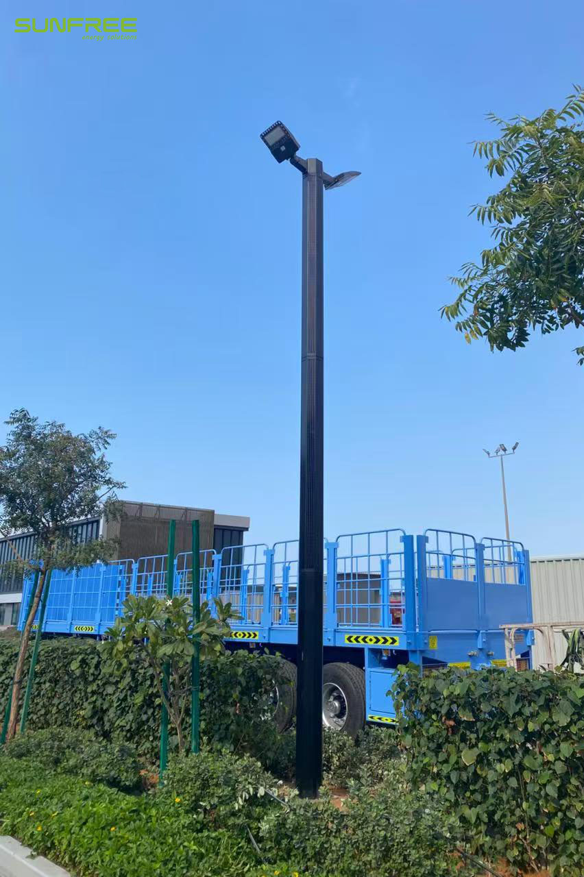 SUNFREE Vertical Solar Light-UAE Project.jpg