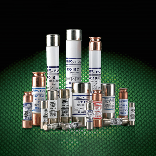 What is the difference between a fuse and a fuse?