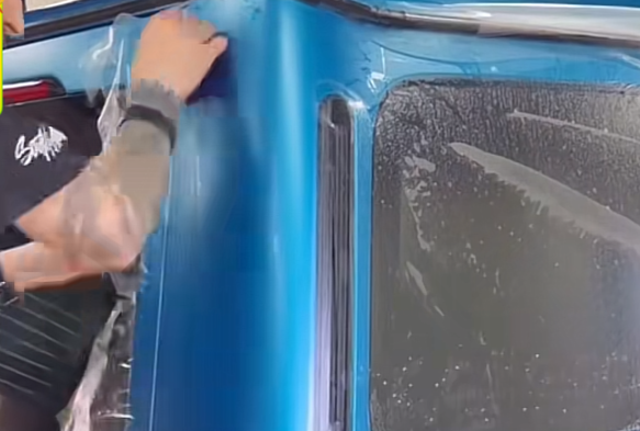 manual cutting .png