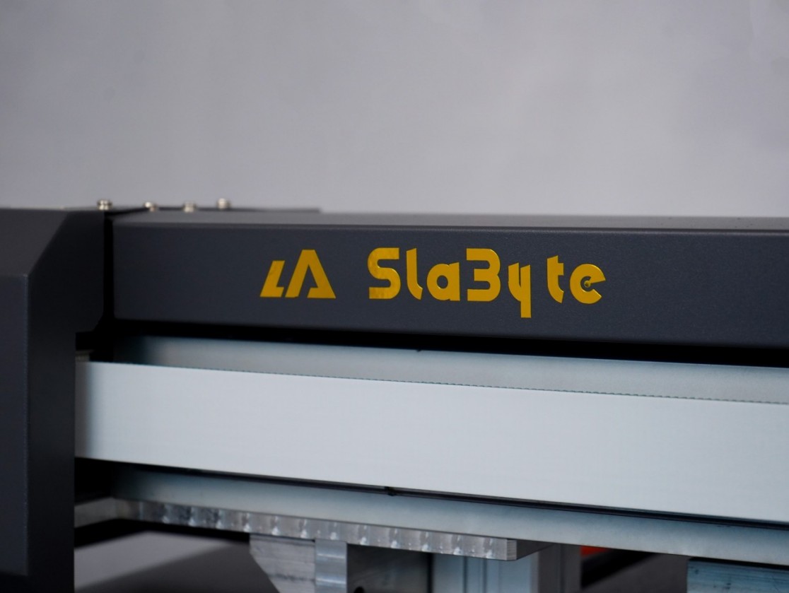 How to Choose a Cutting Plotter for PPF, Window Tint, and Vinyl Wrap Shops