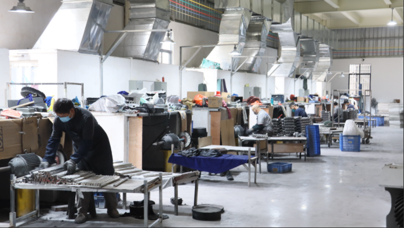 Stick to Posts Amid High Temperatures, Forge Quality with Craftsmanship