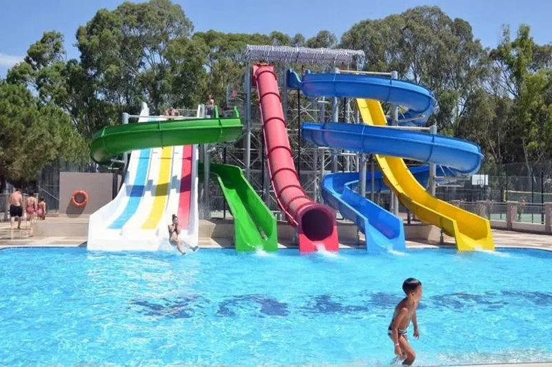 commercial-pool-slidesgrr
