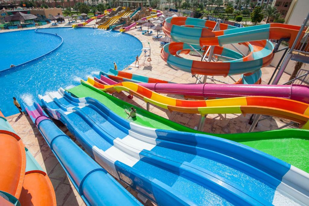 gelongsor air aqua