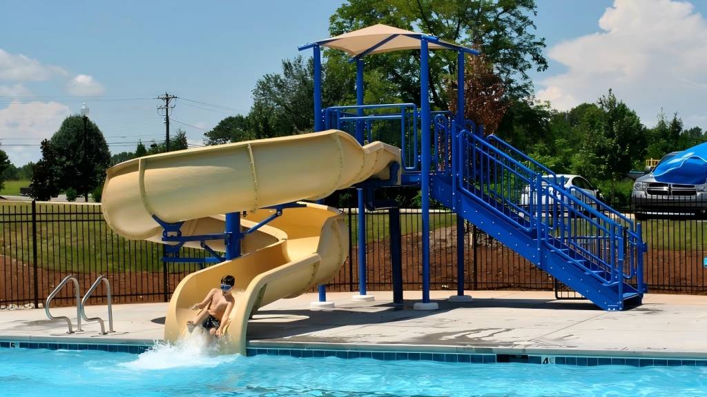 aquatic park playground