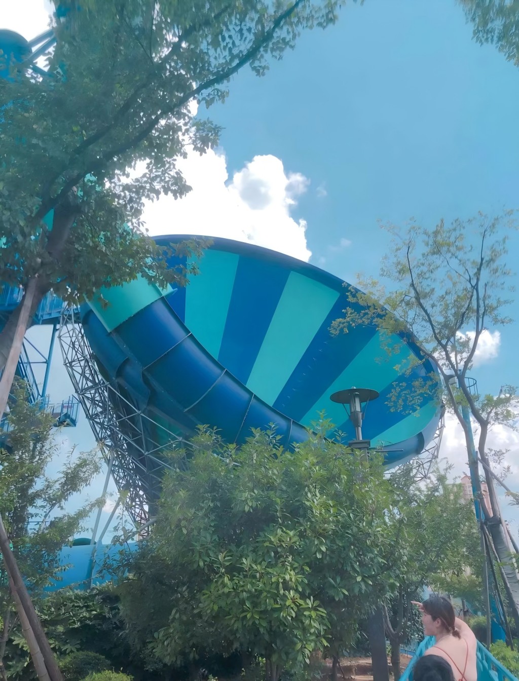 Tornado water slide(1)