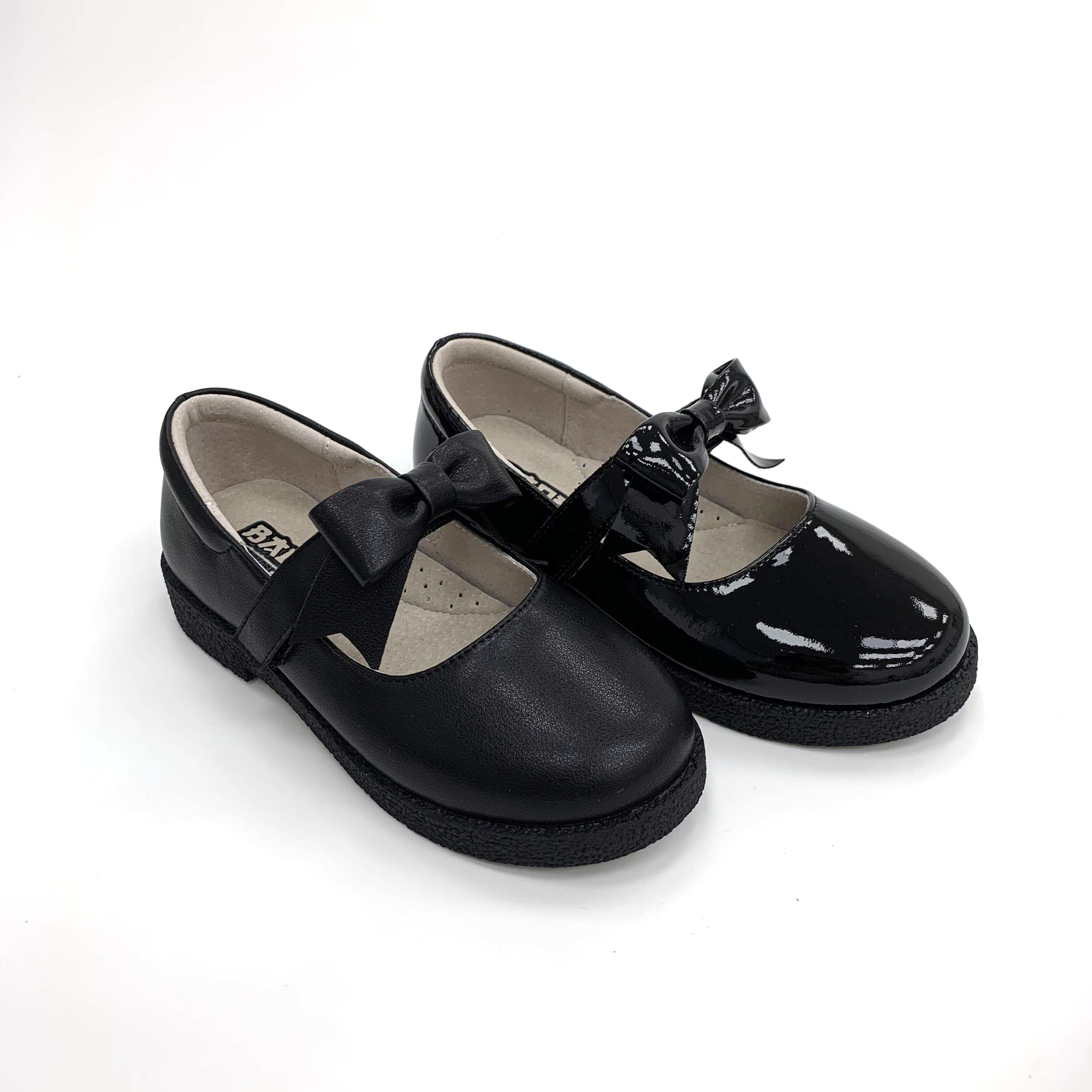 Classic Black Mary Jane Shoes: Timeless & Modern Style