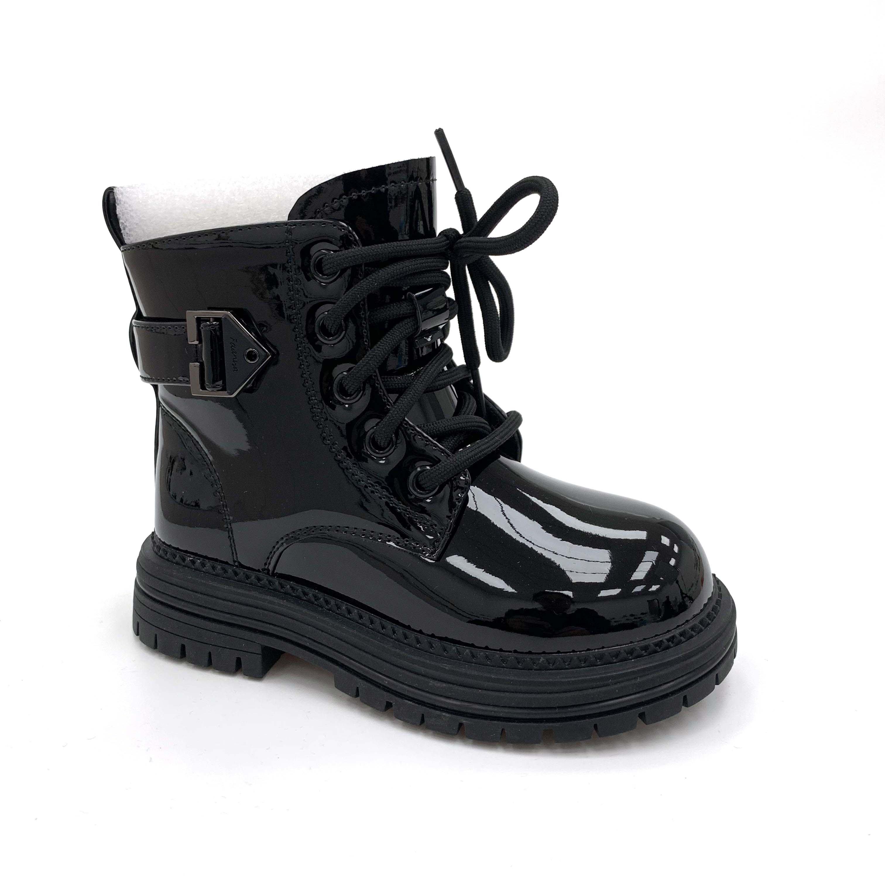 Stylish Girls' Boots: Trendy Footwear for Fashionable Kids