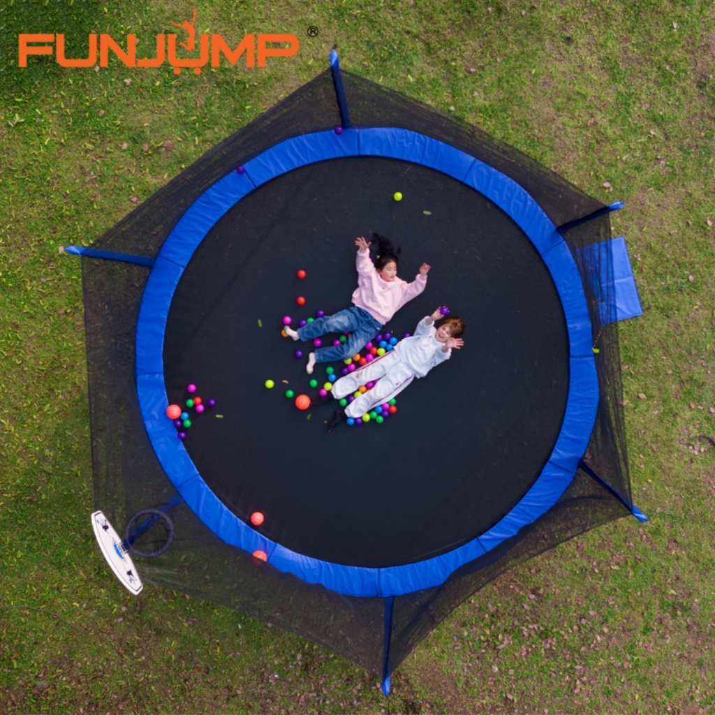 How to Choose Between In-Ground and Above-Ground Trampolines
