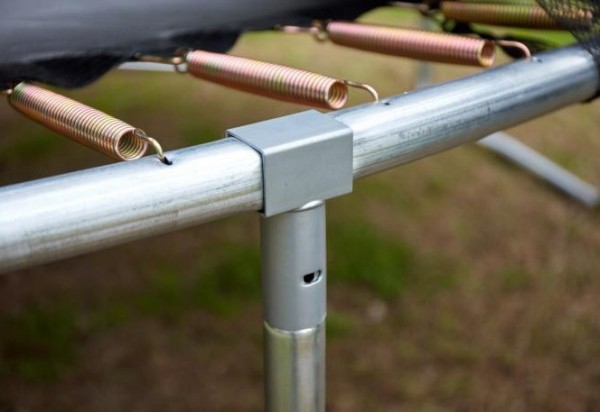 Conector Funjump pentru trambulină în formă de T