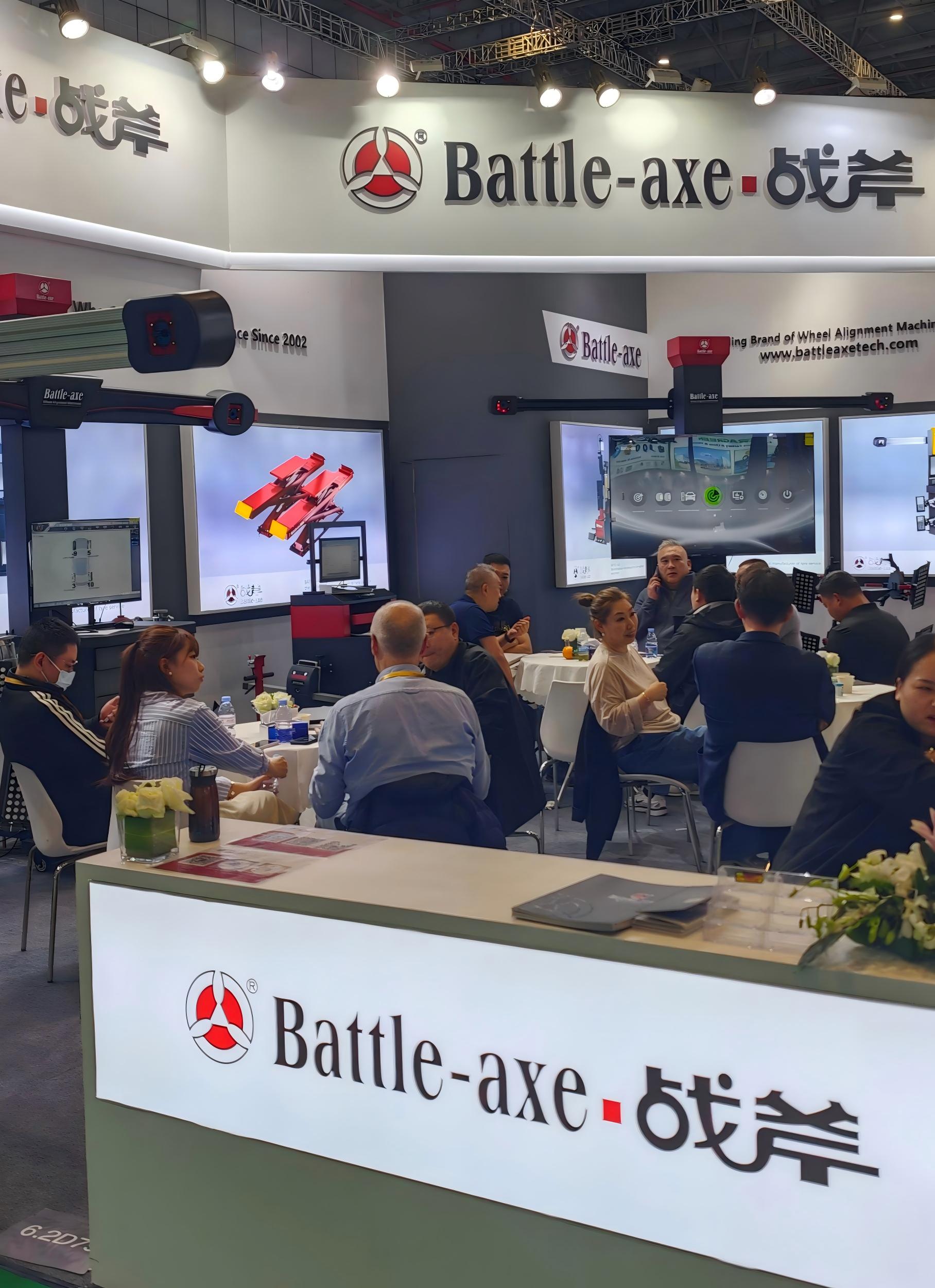 BATTLE-AXE wheel alignment technology booth is popular on SHANGHAI automechanika 2025.jpg