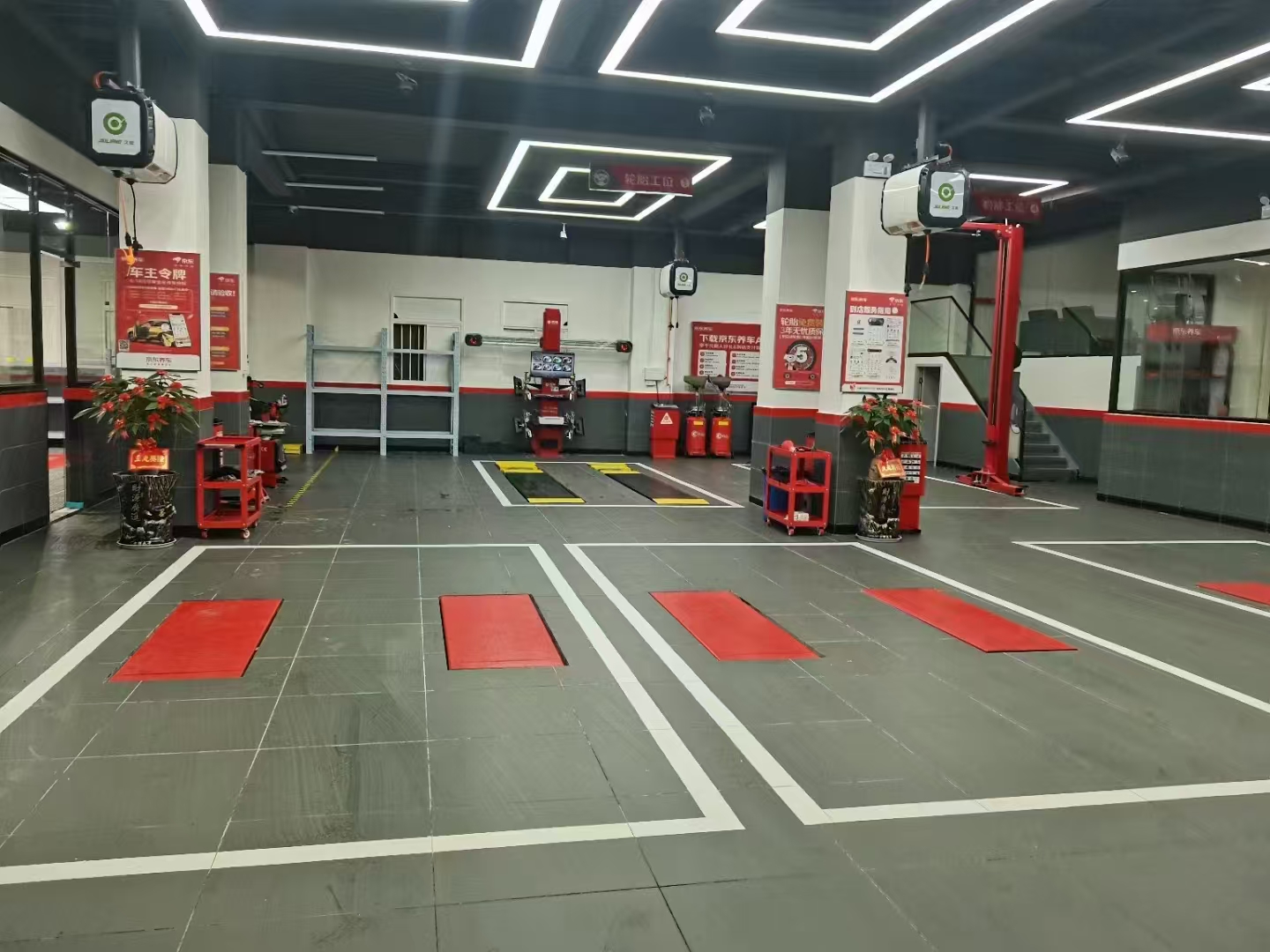 Maximizing Service Excellence and Profitability with BATTLE-AXE Wheel Alignment Machines