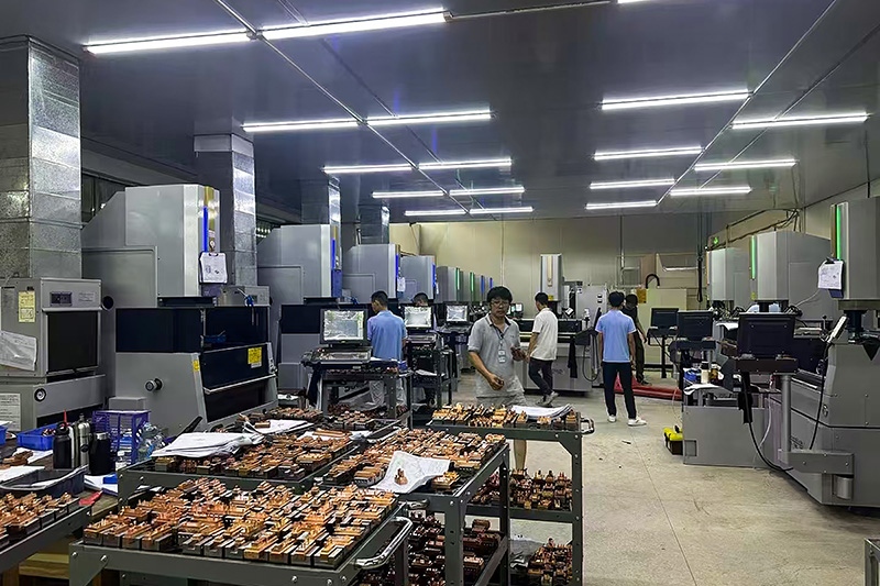2 Mold building workshop