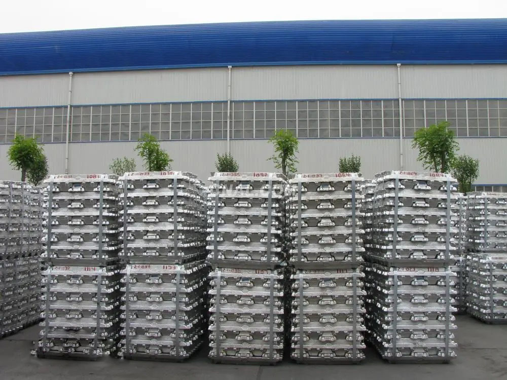 With the advent of the peak season, aluminum prices are expected to strengthen in stages