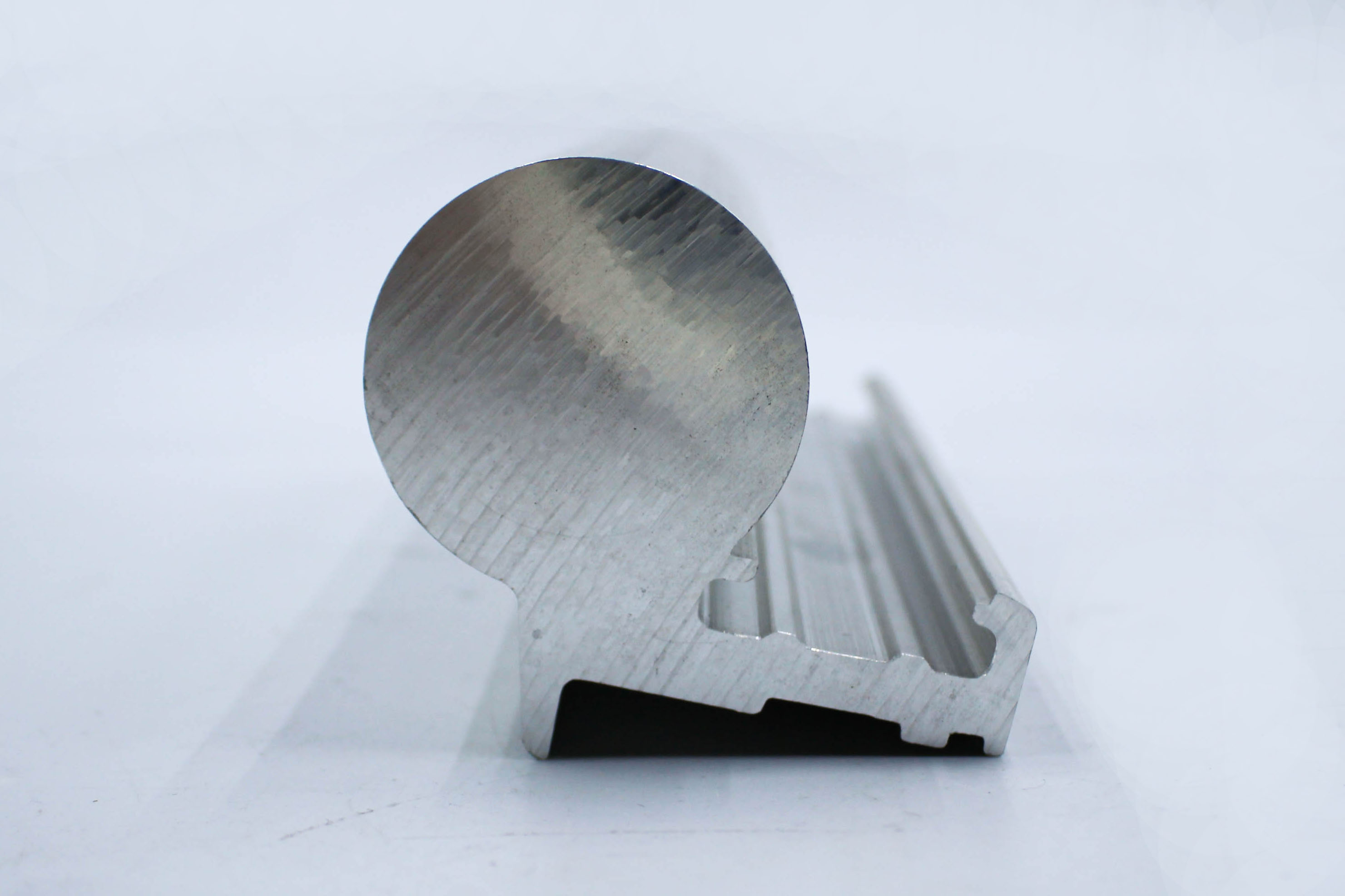 High-End aluminum gate closer hinge- profile in 6061-T6 Alloy