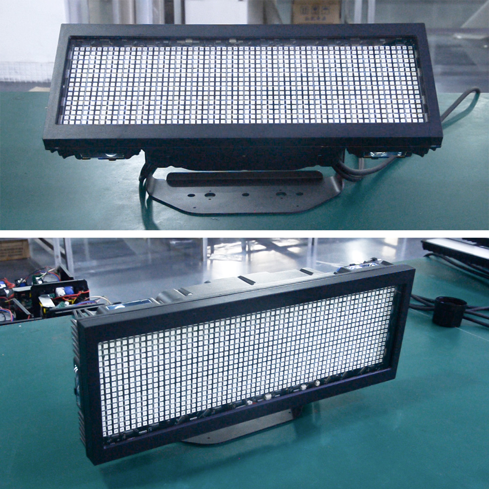 attrezzatura per l'illuminazione del palco.jpg