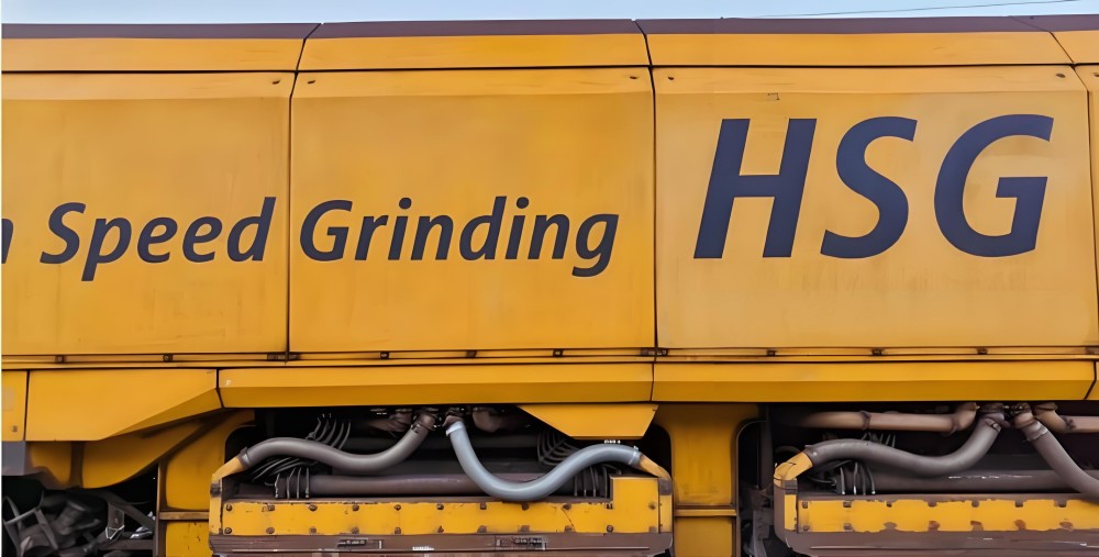 The Self-adaptive Grinding Behaviours of High-speed Rail Grinding under the Sliding-rolling Composite Motions