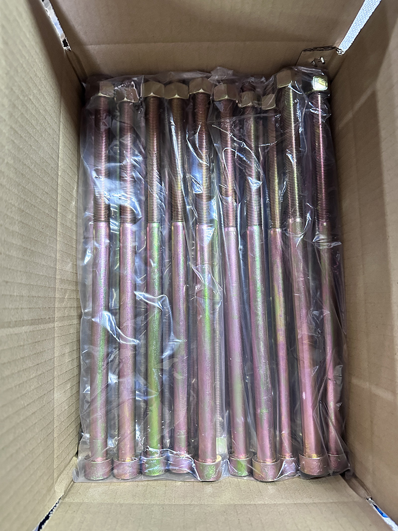 center bolt packing
