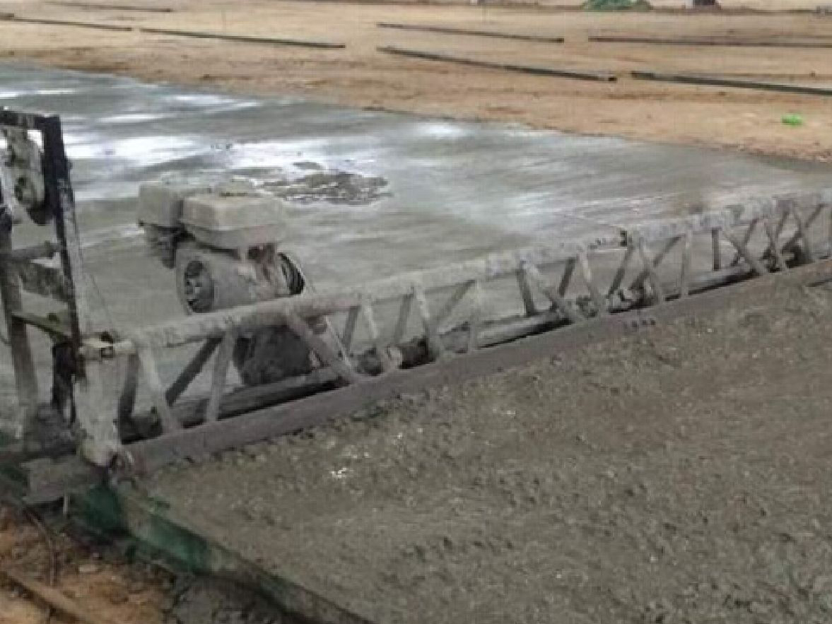 Pouring concretezj1