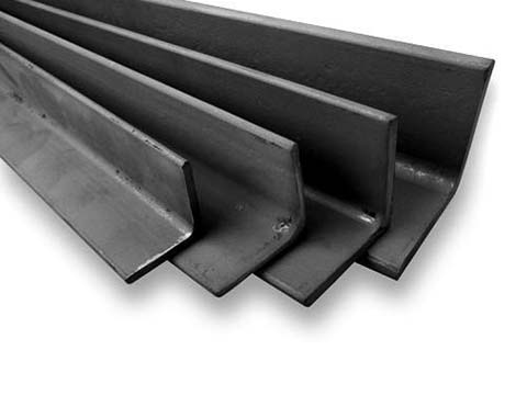 cornière en acier laminé à chaud