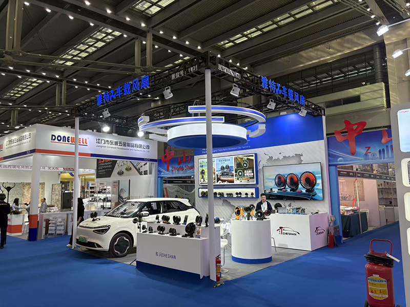 Yate Auto Accessories Shines at CHWE Global Cross-Border E-commerce Expo: Redefining In-Car Lifestyle with Innovative Tech