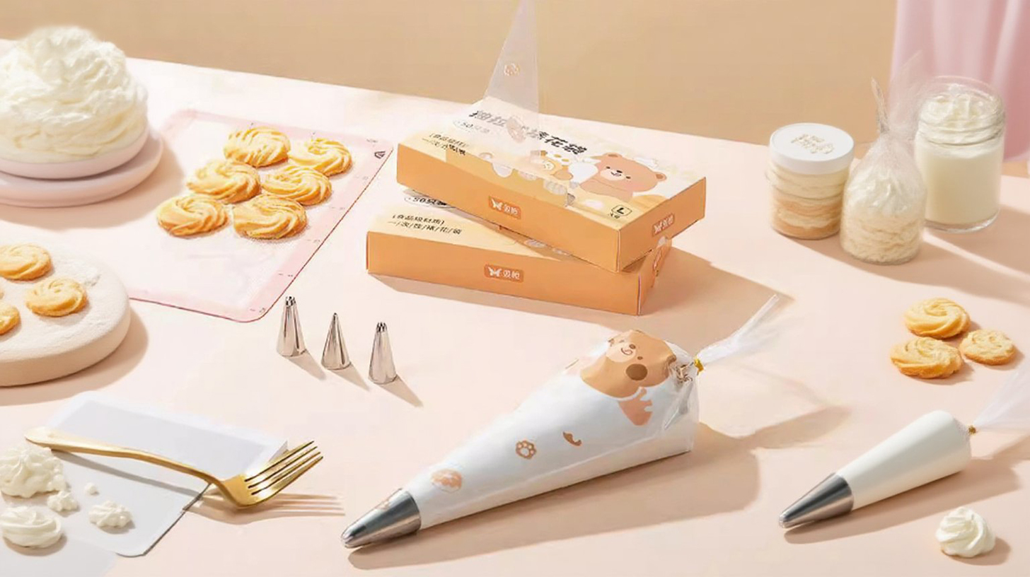 filling a pastry bag.jpg
