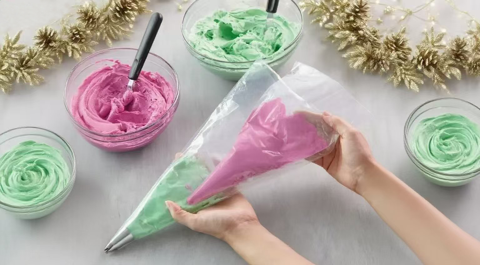 Icing piping bag.jpg