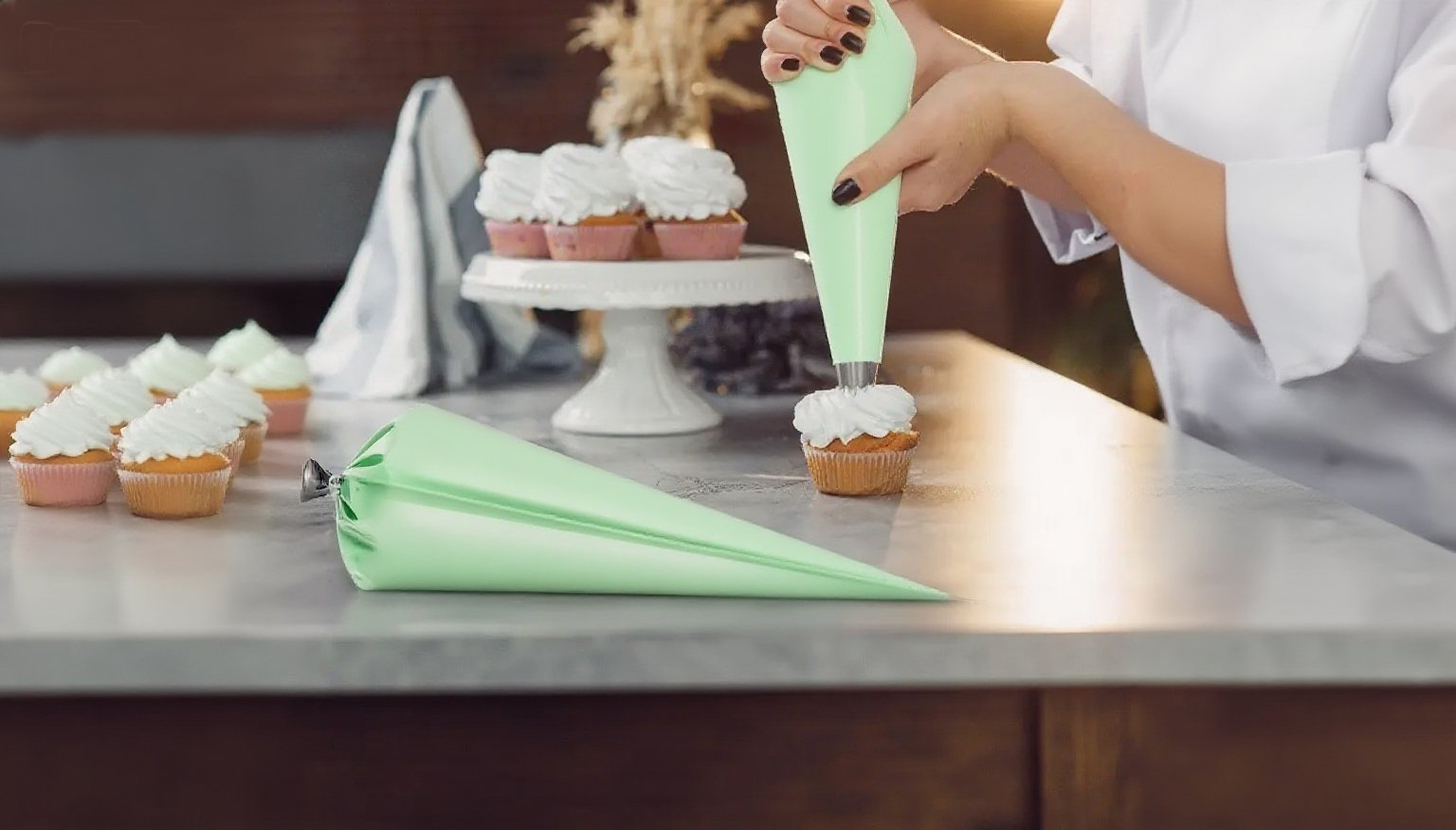 large piping bags.jpg