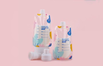 Pump-Compatible Breastmilk Storage Bags With Adapter