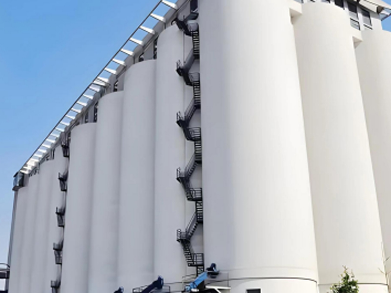 Heat-insulating and cooling coatings: The green guardian of modern buildings