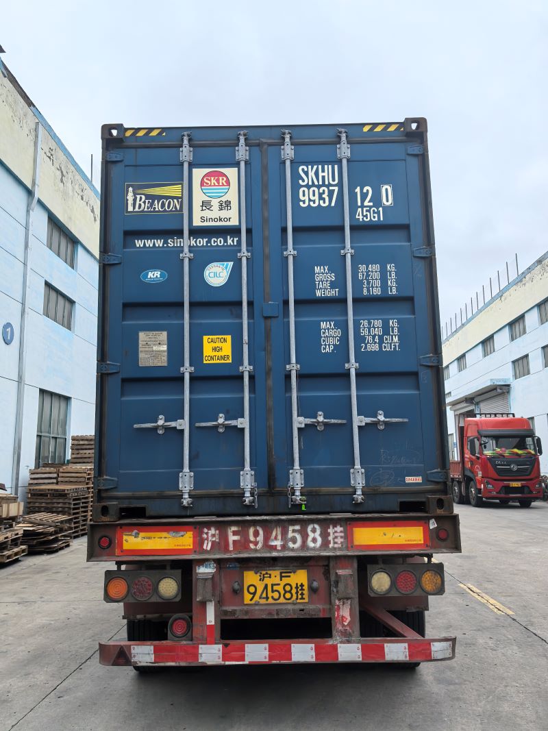 Wuxi Henglong Cable Material Co., Ltd. успешно отправила 25 тонн кабельной полипропиленовой пряжи/полипропиленовой заполняющей веревки на кабельный завод в Юго-Восточной Азии
