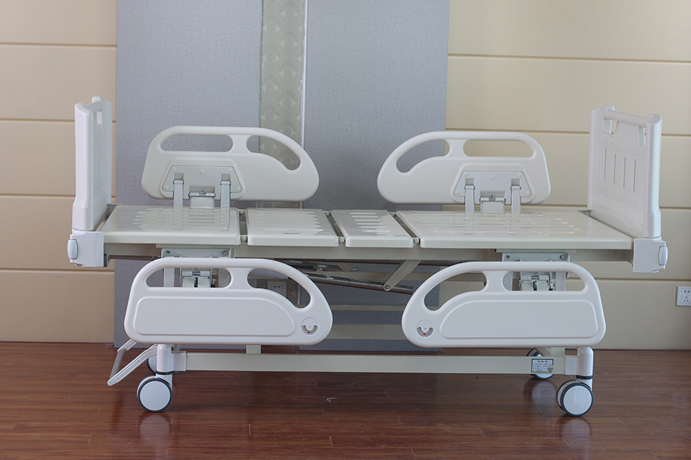 Manual three cranks hospital bed HR-S02 (6)331