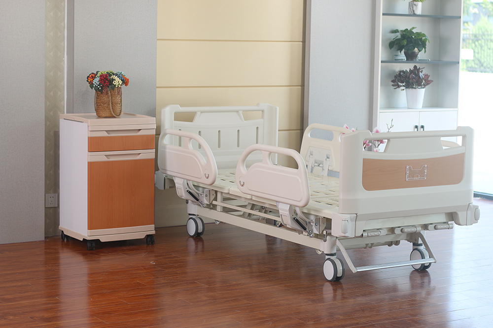 Manual three cranks hospital bed HR-S02
