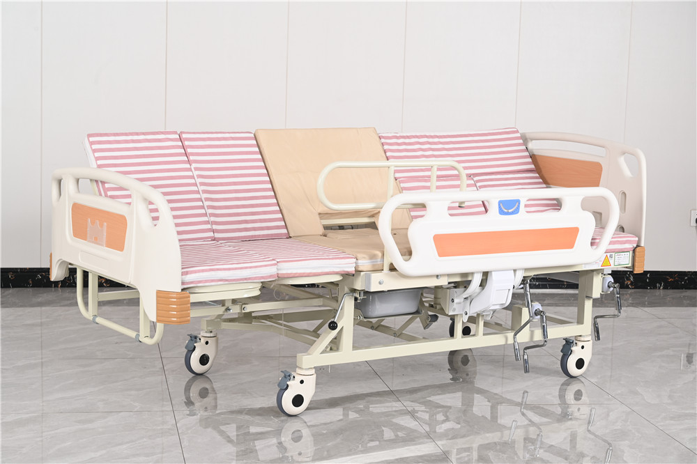 Manual whole side turning nursing bed: intimate care, assisting in ...