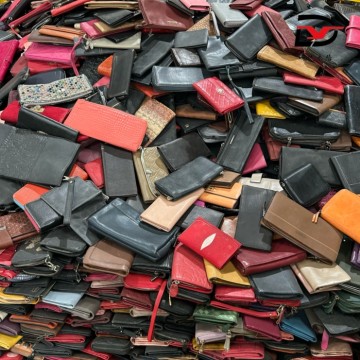 Wholesale secondhand leather wallet/mixed women and men