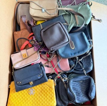 A14-3 used leather bag (women) Small size