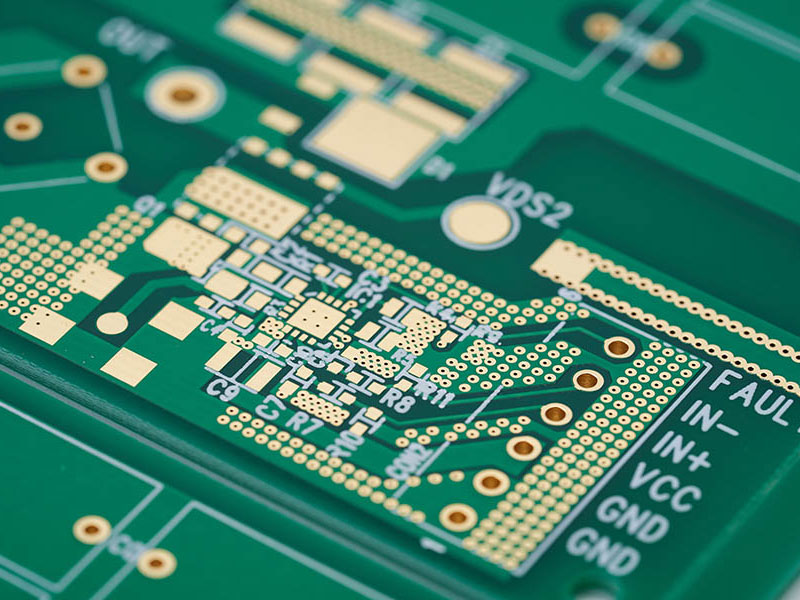 Intégration étroite des modules IGBT et des circuits imprimés en céramique
