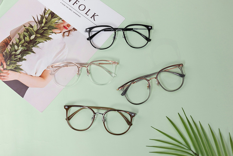 choosing glasses for high myopia2.jpg