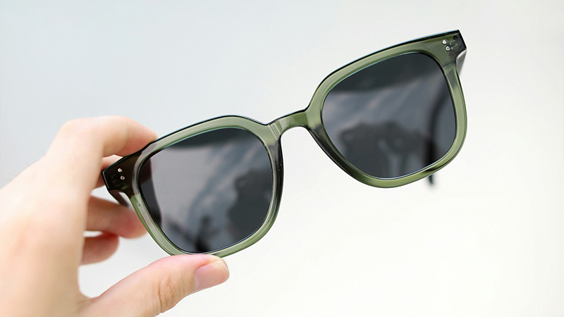 Photochromic Prescription Glasses - Are They Really Useful?