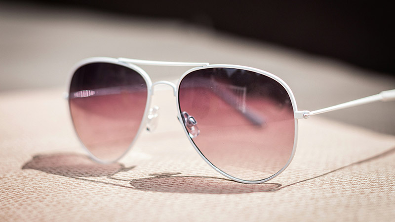 The Differences Between Polarized and Photochromic Lenses