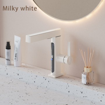 OL-Q01 Smart Pull-Down kran: Sanly temp displeýi, häzirki zaman aşhana üçin 2-den 1 spreý we skalda garşy howpsuzlyk