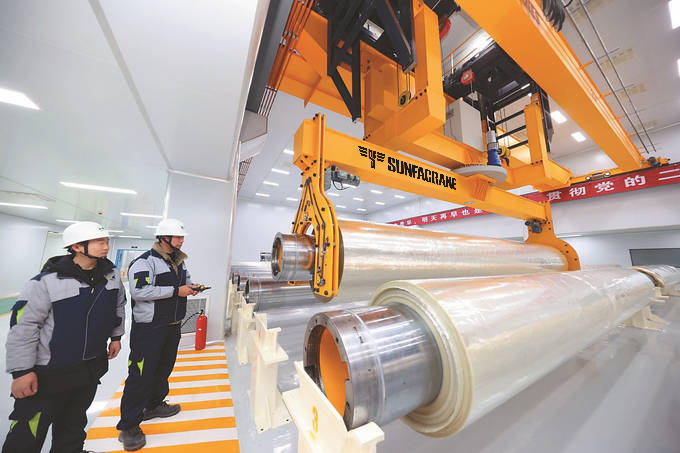 新天衣LHE型起重机