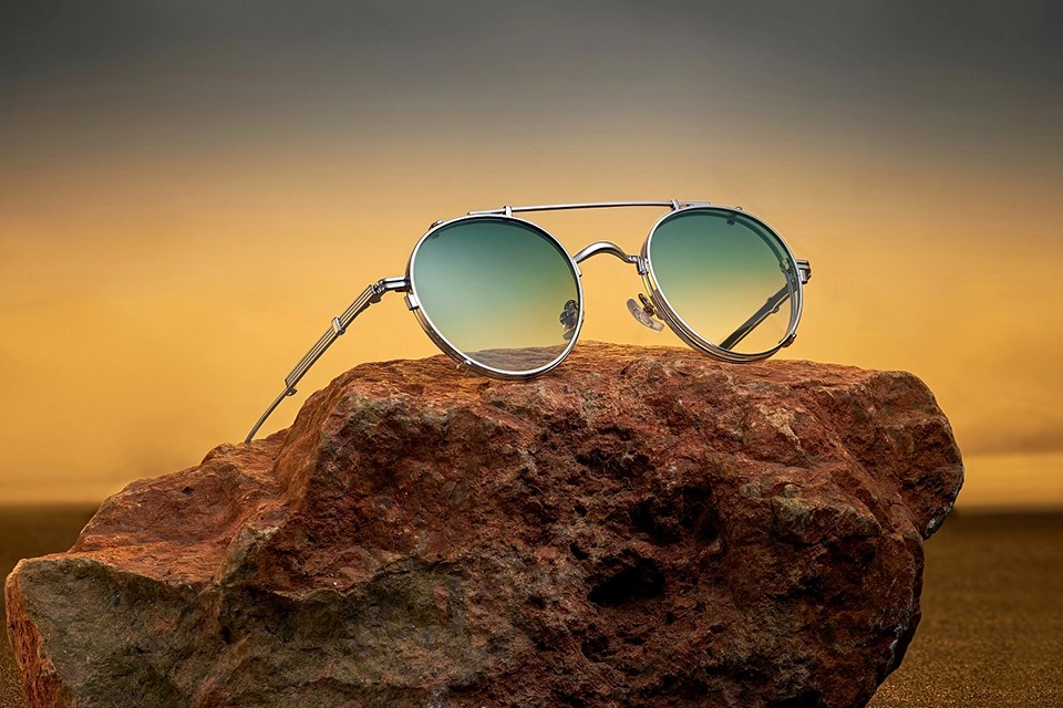 photochromic-myopia-glasses-11