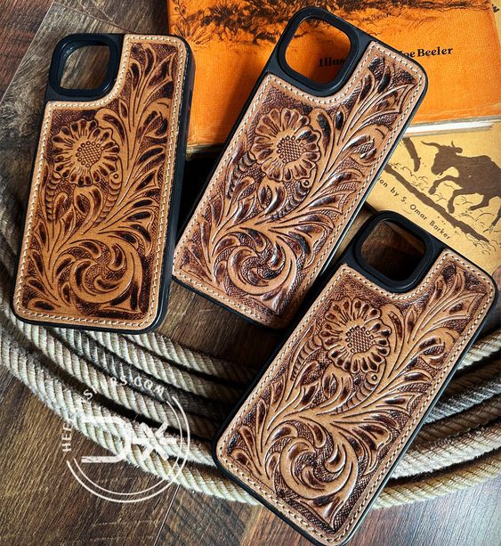 Laser cut engraving work - mobile phone case