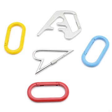 Mosquetão com trava em formato de coração, clipe para chaveiro, gancho de pressão...