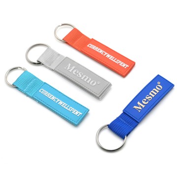 Móc khóa dây đeo ngắn có khắc logo nhãn cao su móc khóa xe máy