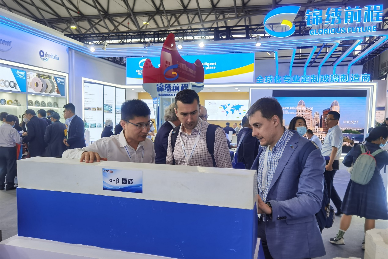 Reftech-appeared-at-the-32nd-China-International-Glass-Industry-Technology-Exhibition2.jpg